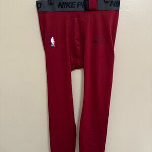 Nike Pro NBA Player Issue 3/4 Compression Tights Cavs Red Men DN1547-677